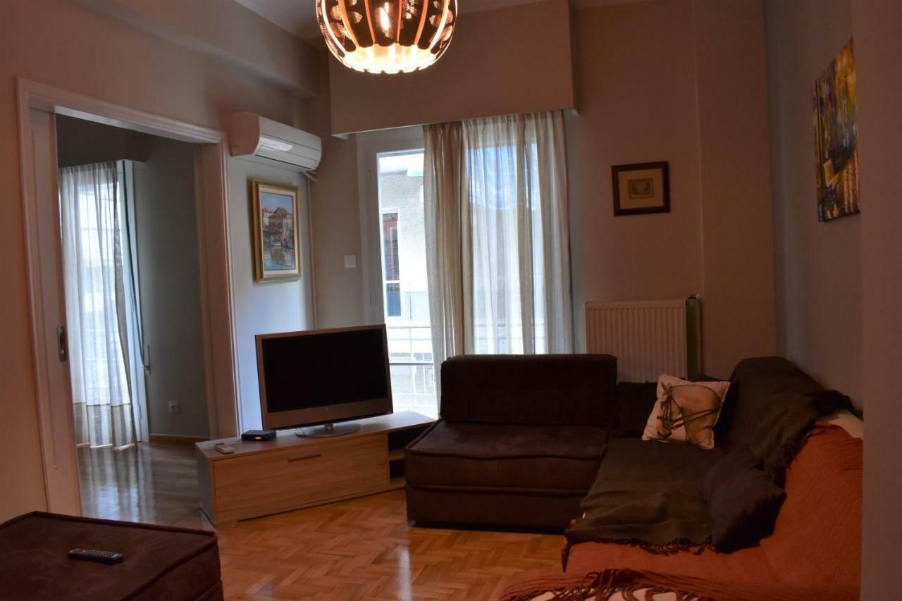 Chic Central Apartment In Evangelismos Metro Station Athens Luaran gambar