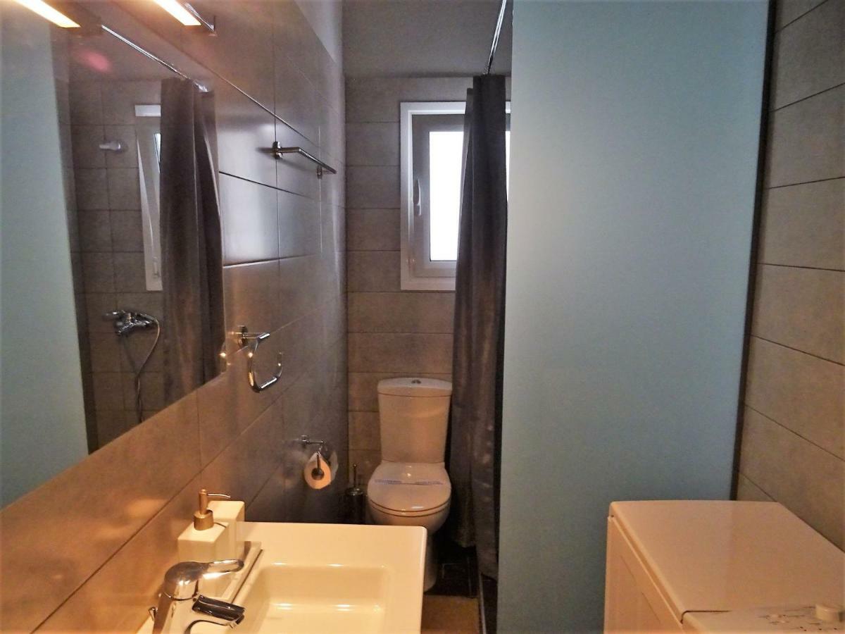 Chic Central Apartment In Evangelismos Metro Station Athens Luaran gambar