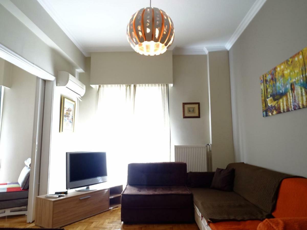 Chic Central Apartment In Evangelismos Metro Station Athens Luaran gambar