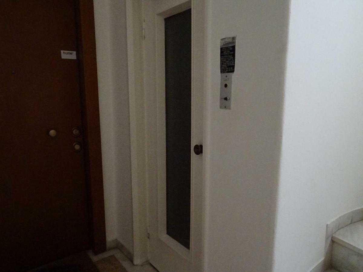 Chic Central Apartment In Evangelismos Metro Station Athens Luaran gambar