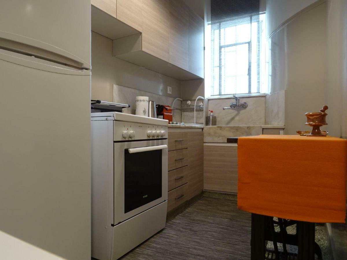 Chic Central Apartment In Evangelismos Metro Station Athens Luaran gambar